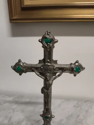 Cruz de altar antigua