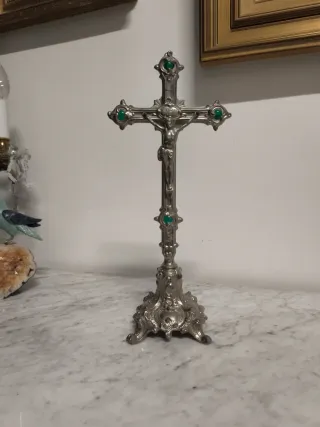 Cruz de altar antigua