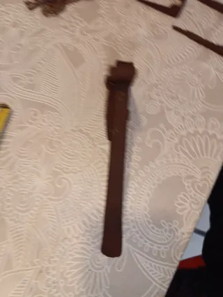 Bisagra puerta antigua de hierro forjado