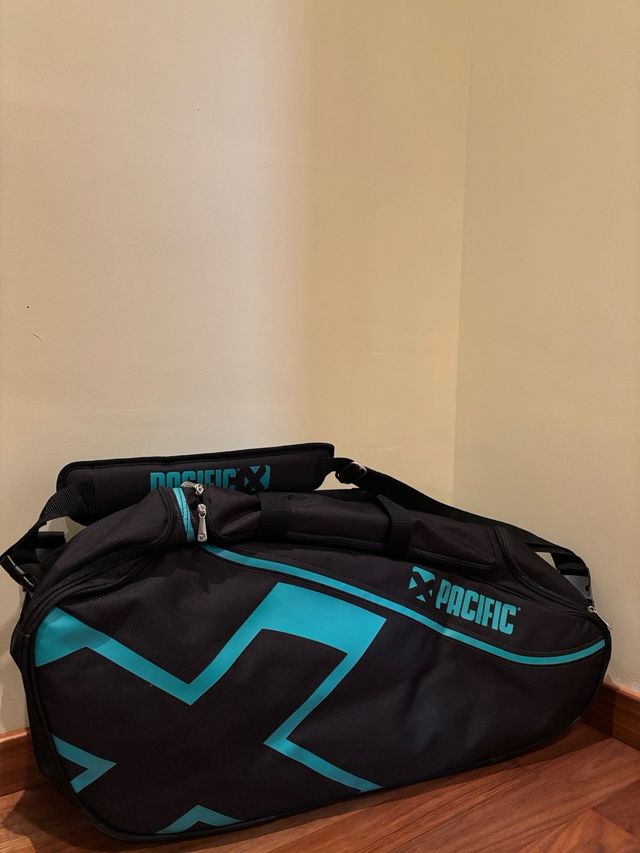 Raquetero Pacific Negro y Turquesa