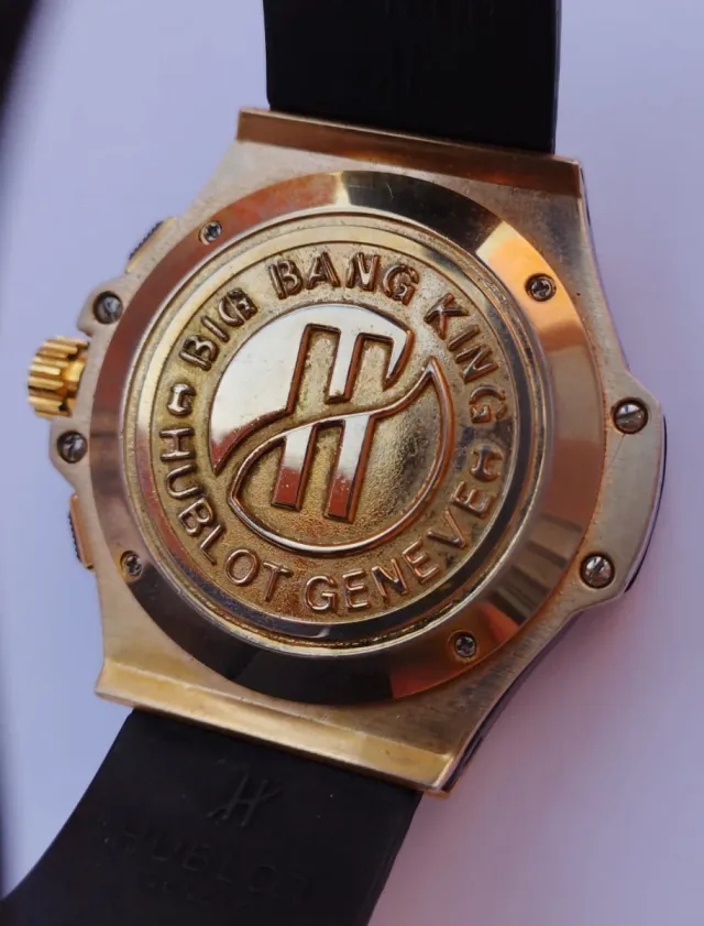 Reloj Hublot Luna Rossa Negro y Dorado