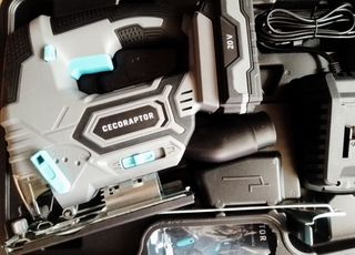 Sierra Caladora Cecotec 20V + Maletín