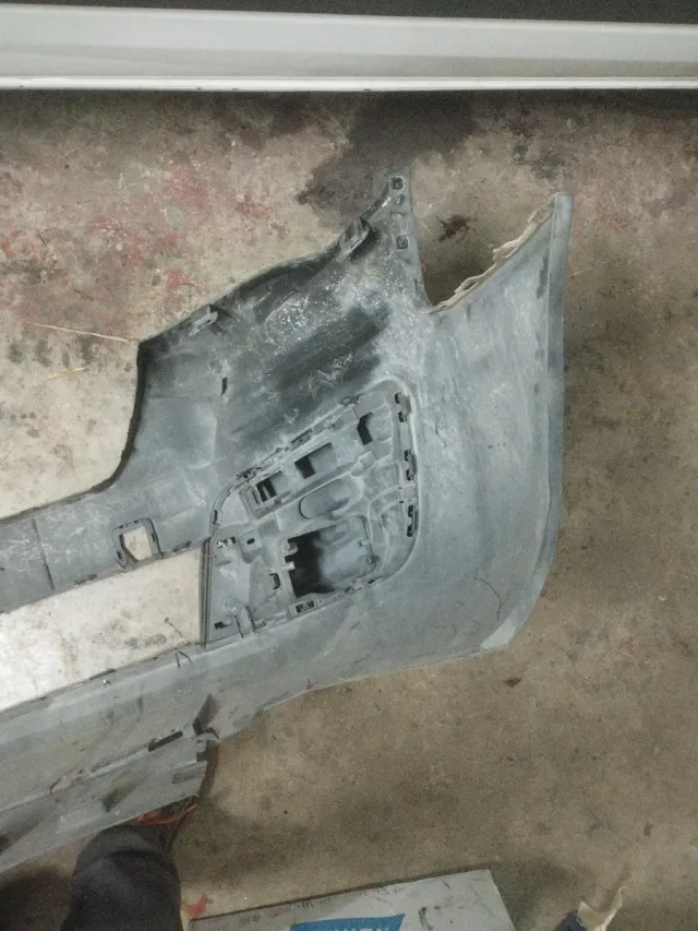 Paragolpes delantero coche