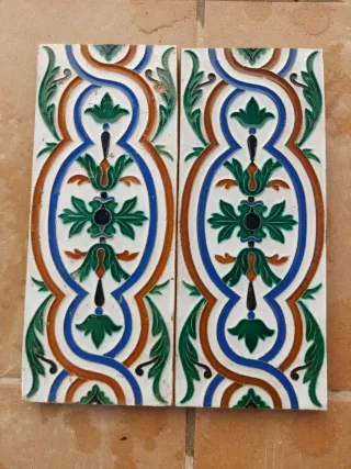 Pareja de azulejos antiguos de 1920