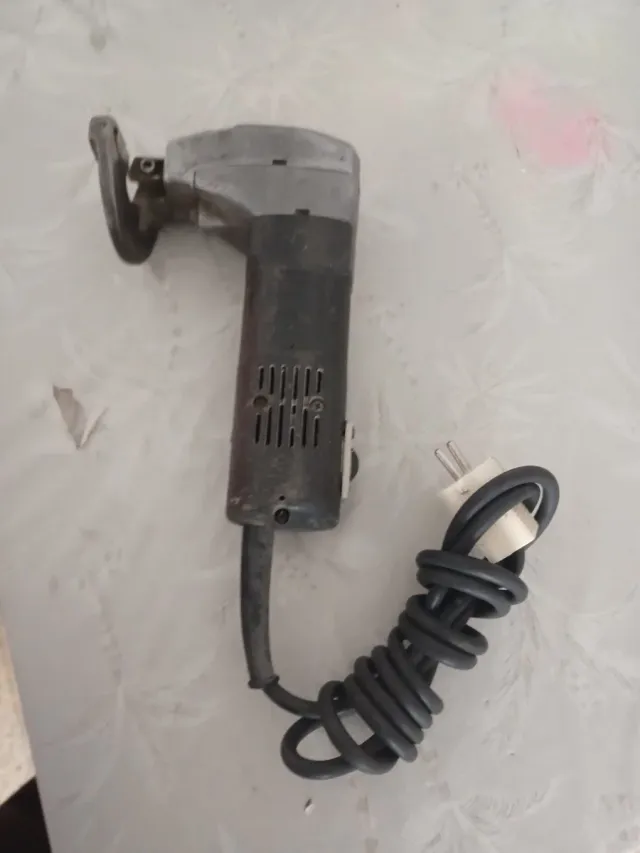 Cizalla Corta Metal Eléctrica