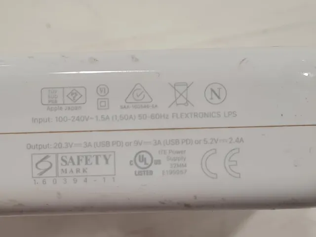 Cargador Apple 61W A1718 USB-C