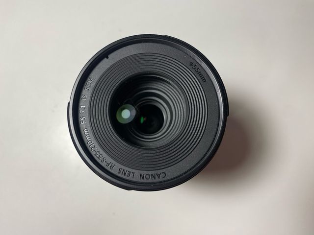 Cámara mirrorless Canon EOS R100 con 2 objetivos