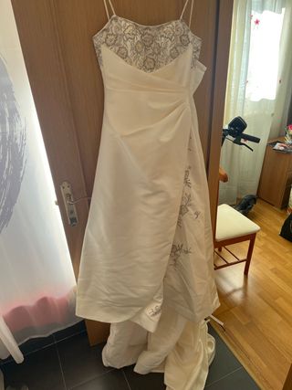 Vestido de Novia Blanco y Dorado