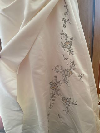 Vestido de Novia Blanco y Dorado