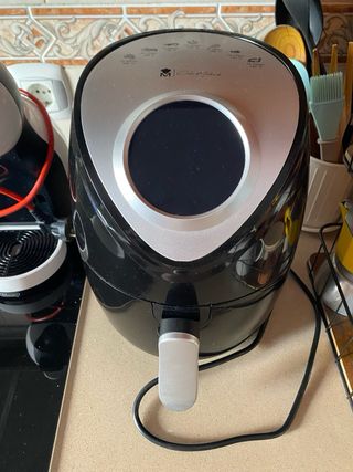 Freidora de aire negra