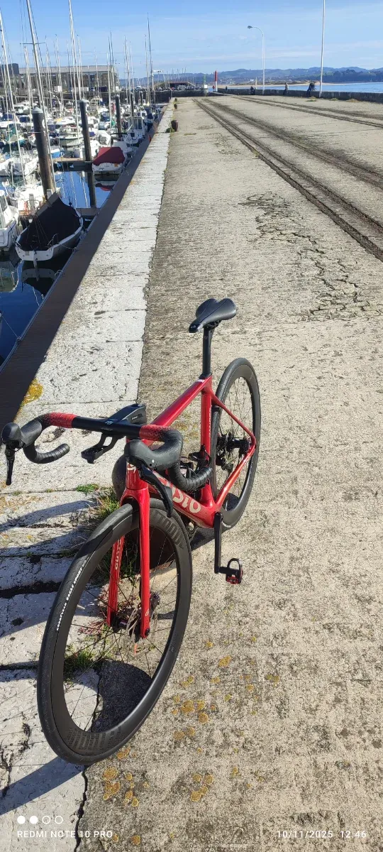 Bicicleta de carretera Gusto Ranger EVO Roja