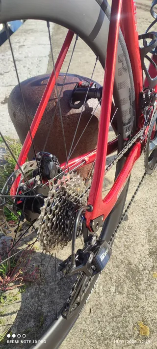 Bicicleta de carretera Gusto Ranger EVO Roja