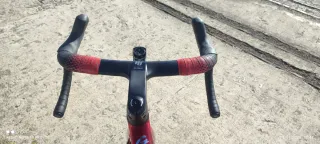 Bicicleta de carretera Gusto Ranger EVO Roja