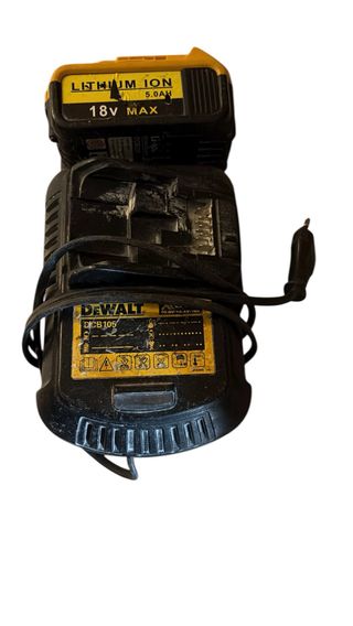 Cargador y Batería DeWalt 18V DCB105