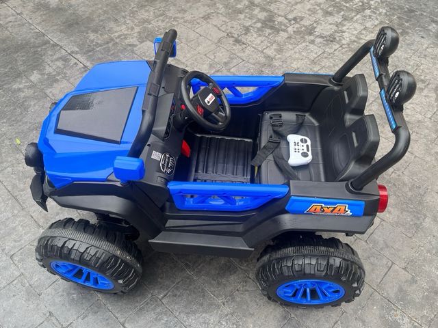 Coche eléctrico infantil azul