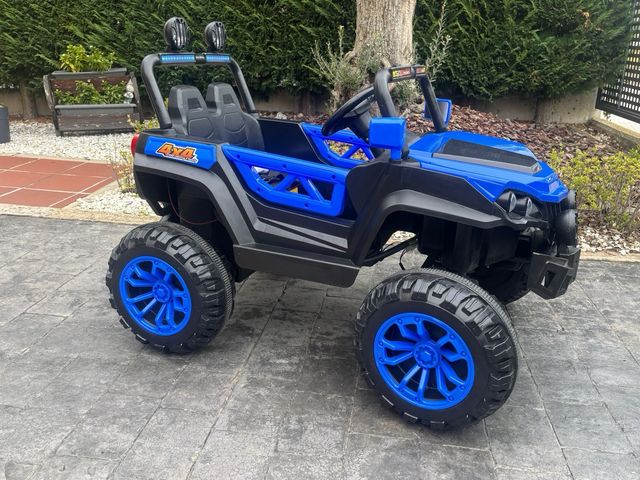 Coche eléctrico infantil azul