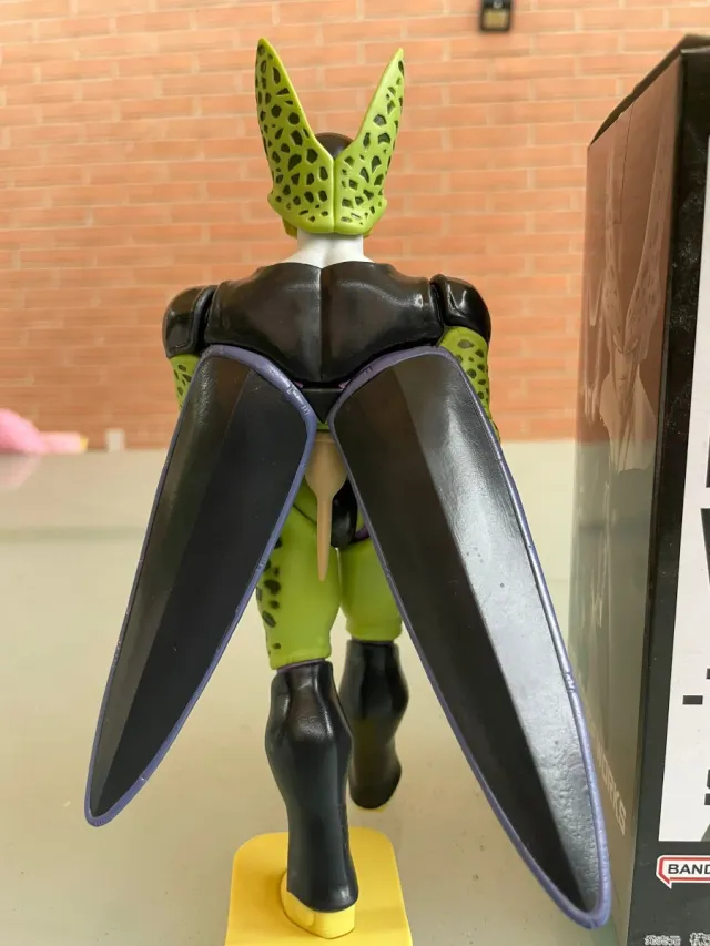 Action Figure Dragon Ball Z Cell Banpresto