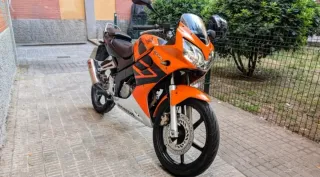 Honda CBR 125R Naranja