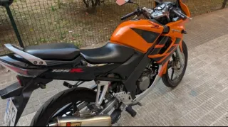 Honda CBR 125R Naranja