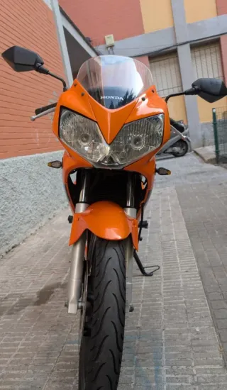 Honda CBR 125R Naranja