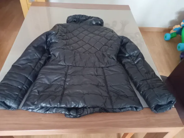 Abrigo acolchado mujer negro