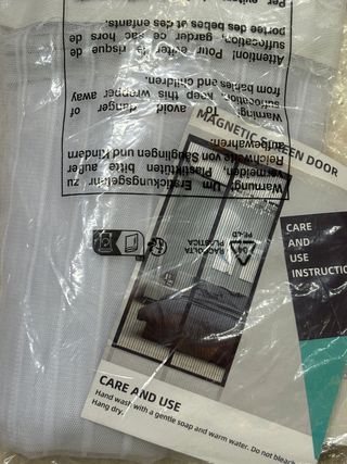 Cortina mosquitera transparente