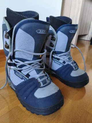 Tabla de snowboard rossignol y botas Vans
