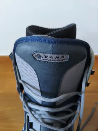 Tabla de snowboard rossignol y botas Vans