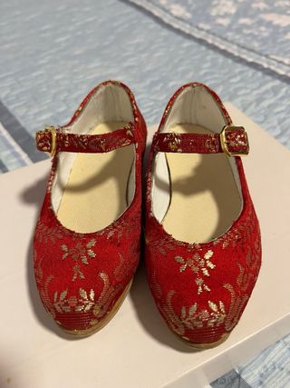 Traje de Fallera Rojo y Dorado