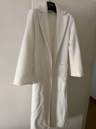 Abrigo blanco Please Italia talla S