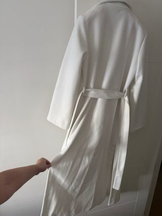 Abrigo blanco Please Italia talla S