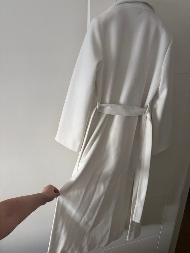 Abrigo blanco Please Italia talla S