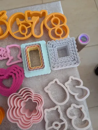 Lote de cortadores de plástico para repostería