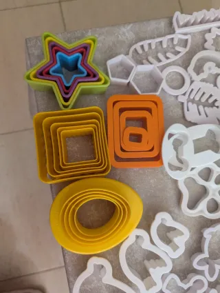 Lote de cortadores de plástico para repostería