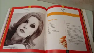 RECETAS SOLIDARIAS. 120 PERSONALIDADES EN LA CO...