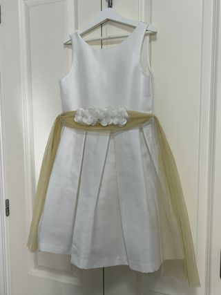 Vestido de fiesta blanco y dorado