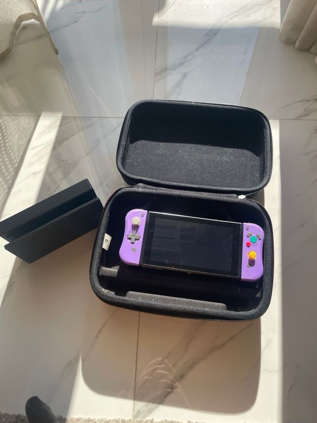 Nintendo Switch Viola e Nero