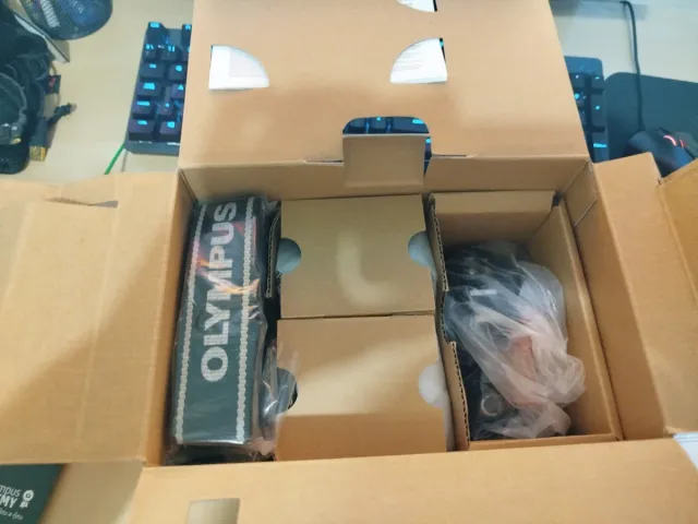 Olympus E-420 Doble Zoom Kit Sin Usar