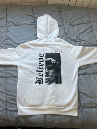 Sudadera Blanca con Estampado