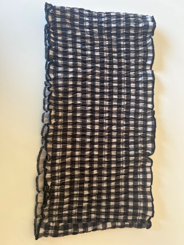 Top cuadros blanco y negro fruncido