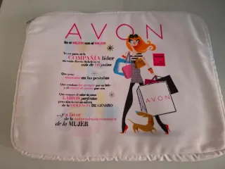 Neceser Avon con dibujo de mujer y perro