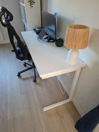 Escritorio moderno blanco