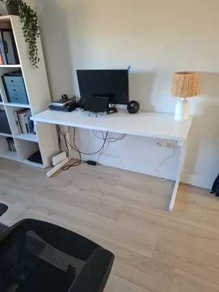 Escritorio moderno blanco