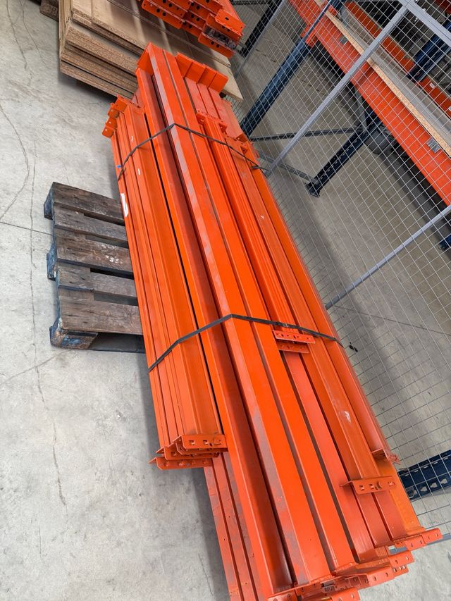 Travesaños estanterías metálicas naranjas