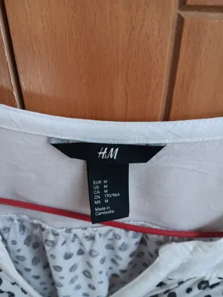 Blusa H&M lunares talla M