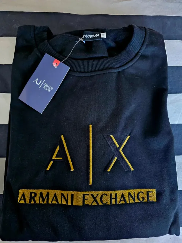 Sudadera Armani Exchange AX Negra y Dorada