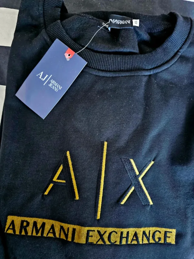 Sudadera Armani Exchange AX Negra y Dorada