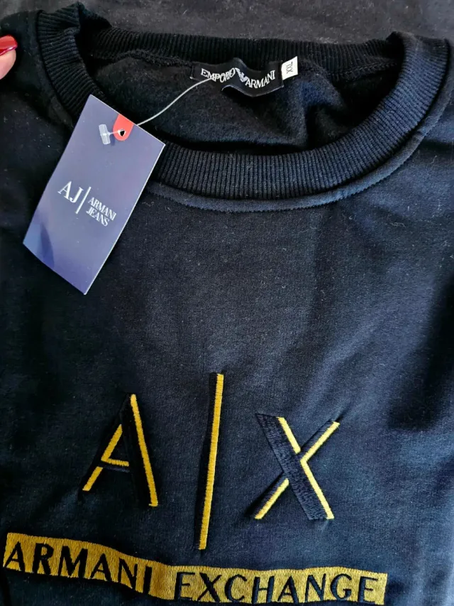 Sudadera Armani Exchange AX Negra y Dorada