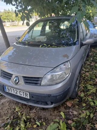Renault Scenic 2004.