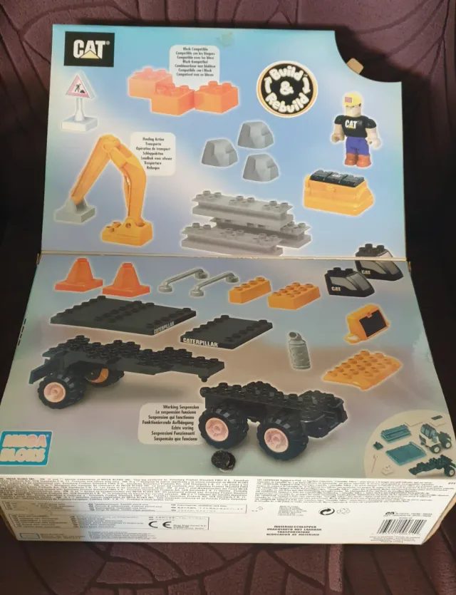 Mega Bloks Caminhão de Construção CAT
